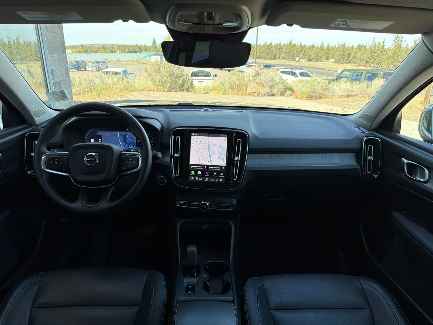Used 2025 Volvo XC40 B5 Core AWD/4WD image 9