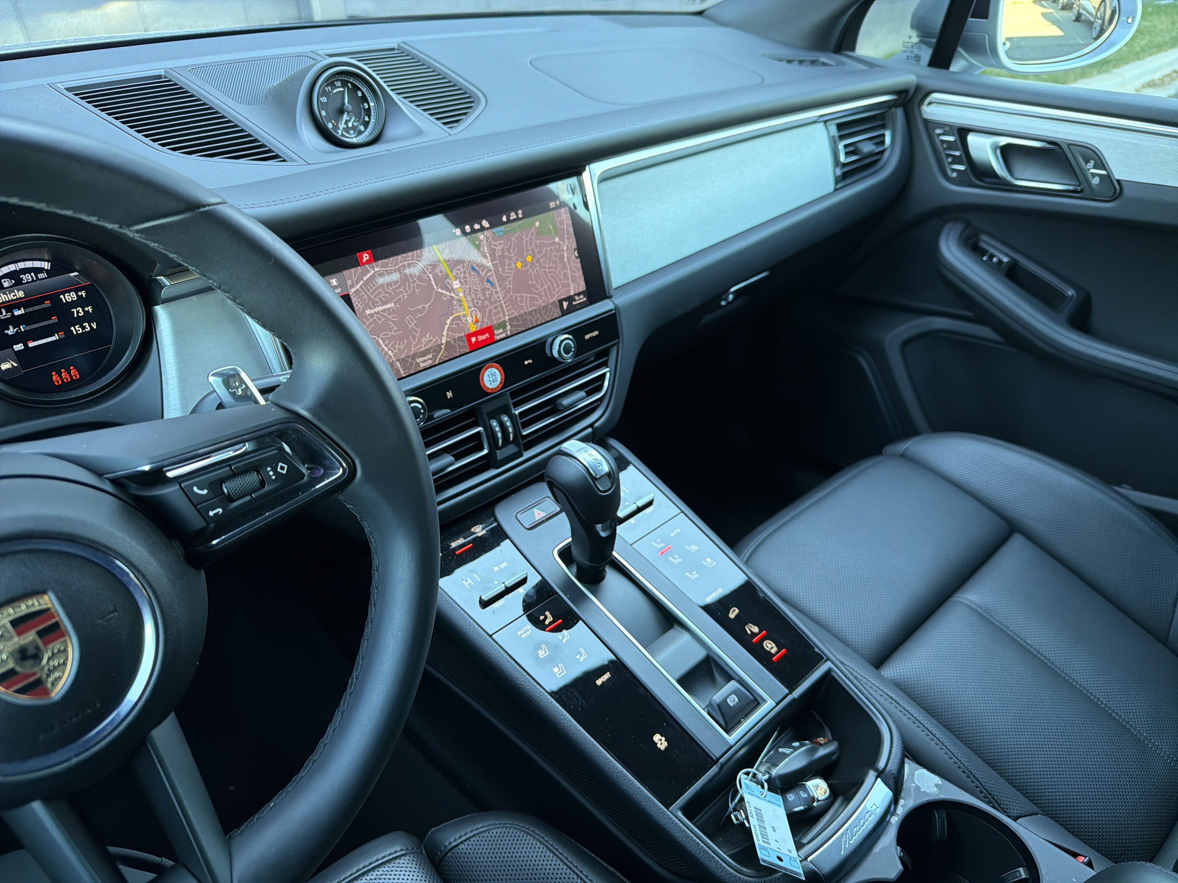 Certified 2025 Porsche Macan image 19