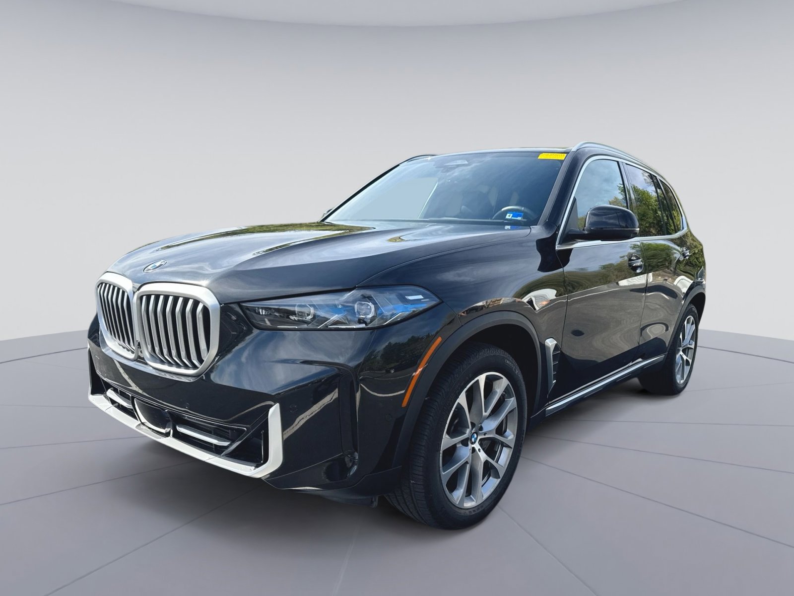 Certified 2025 BMW X5 xDrive40i w/ Premium Package image 5