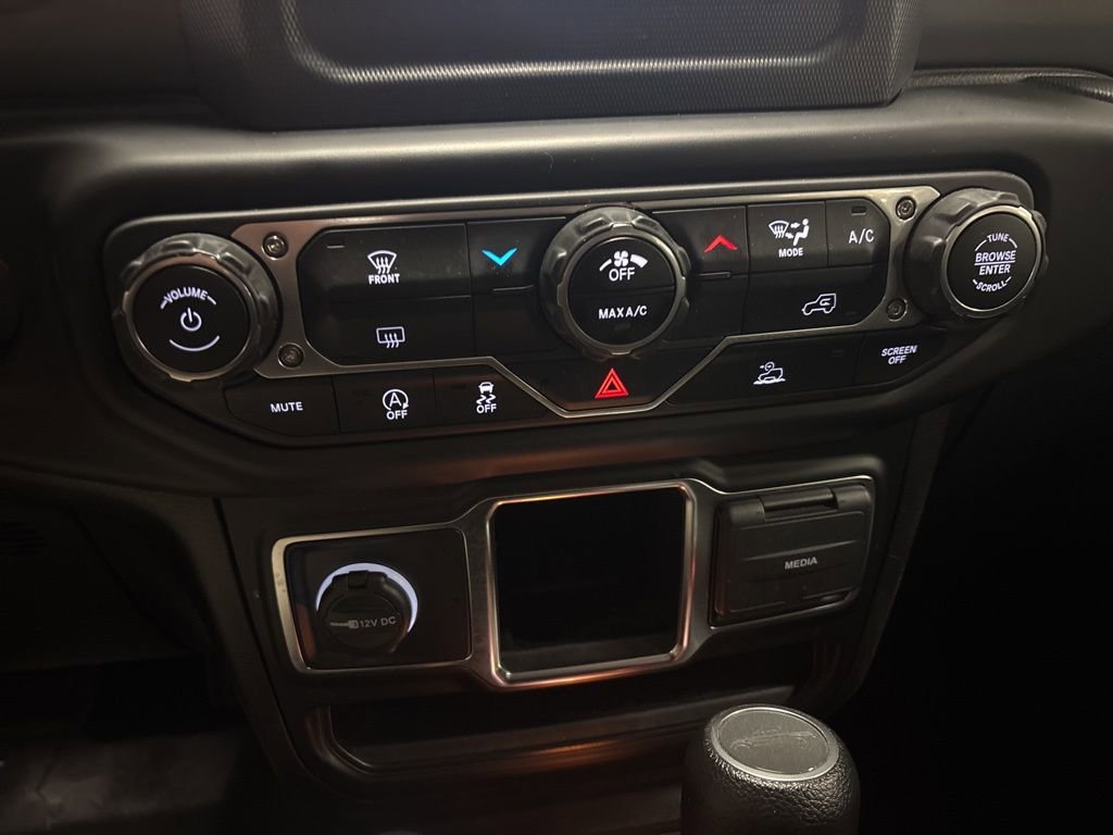 Used 2022 Jeep Gladiator Sport w/ Trailer Tow Package AWD/4WD image 9
