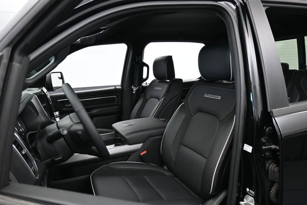 Used 2026 RAM 1500 Laramie AWD/4WD image 10