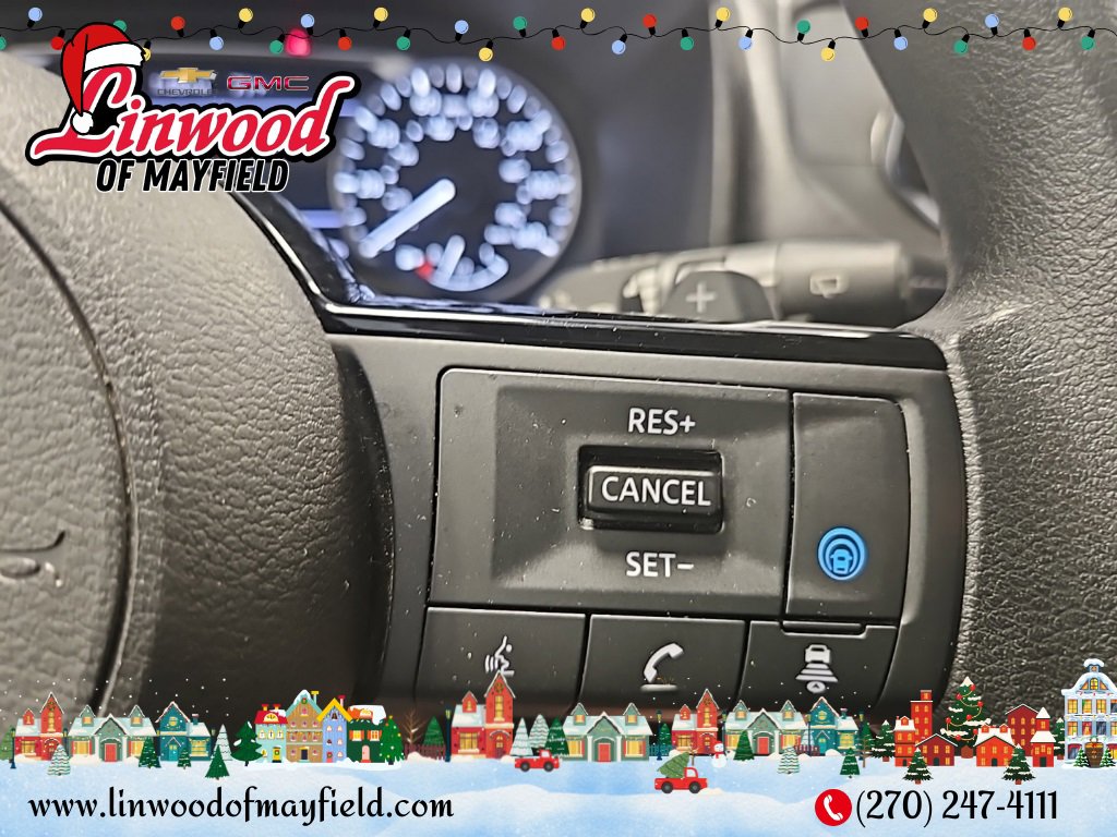 Used 2023 Nissan Rogue SV image 19