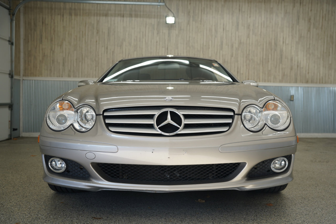 Used 2007 Mercedes-Benz SL 550 image 3