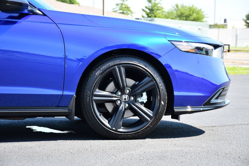 Used 2024 Honda Accord Sport image 9