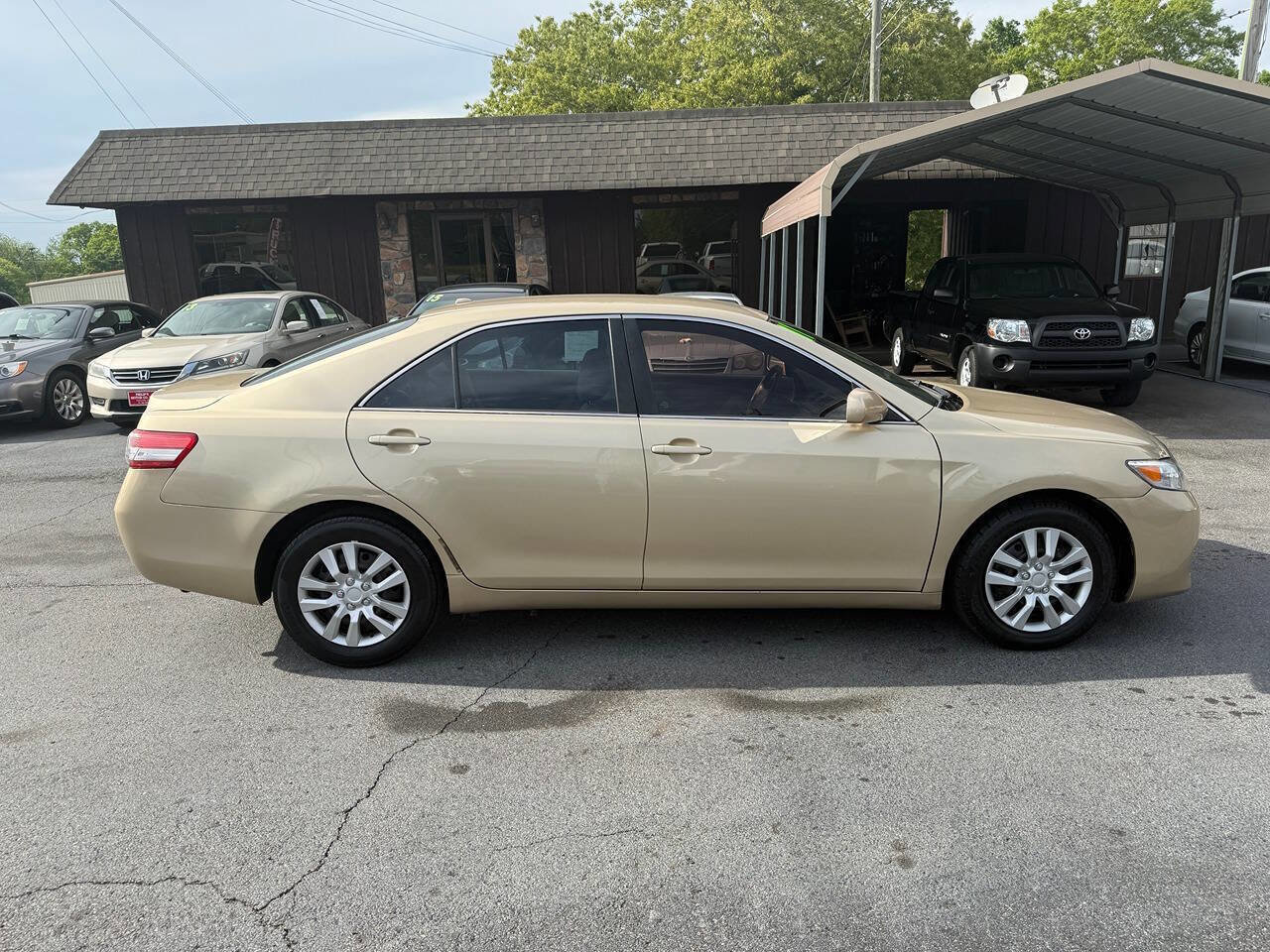 Used 2011 Toyota Camry LE w/ LE Extra-Value Pkg FWD image 3