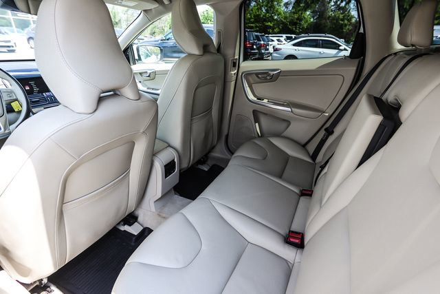Used 2016 Volvo XC60 T5 Platinum FWD image 39