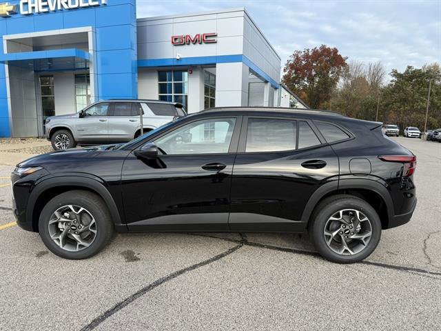 New 2026 Chevrolet Trax LT image 3