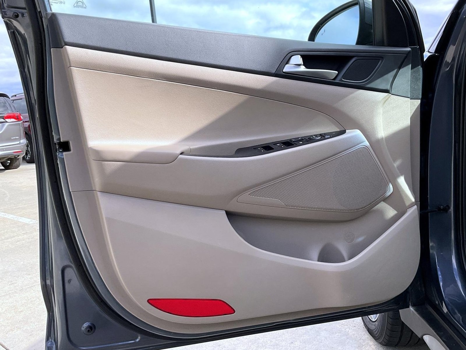 Certified 2021 Hyundai Tucson SEL w/ Cargo Package FWD image 12