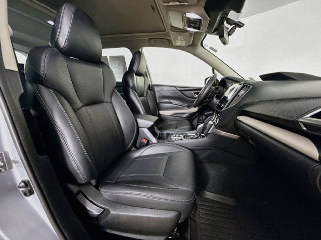 Used 2023 Subaru Forester Limited AWD/4WD image 32