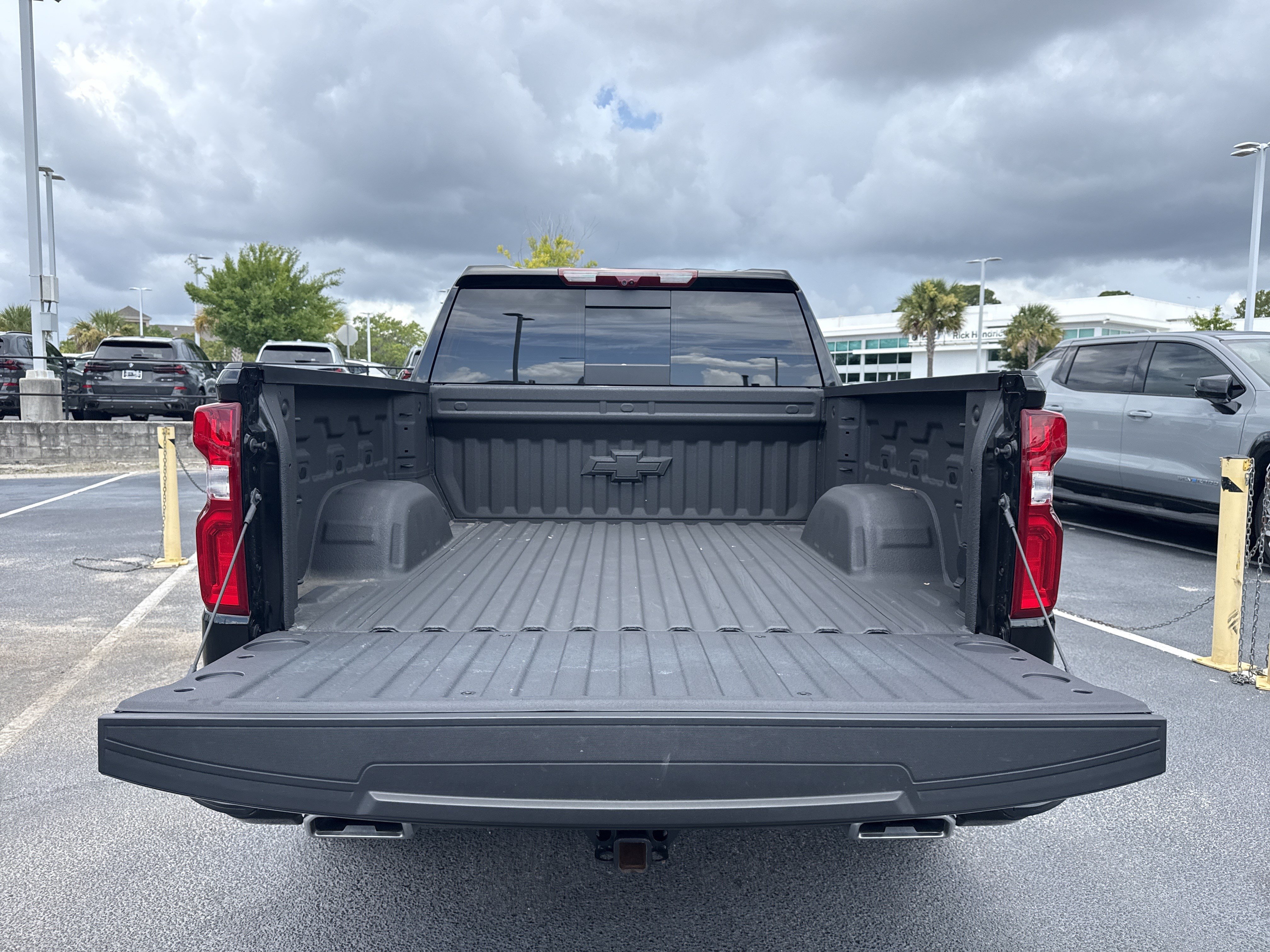 Used 2026 Chevrolet Silverado 1500 High Country w/ High Country Premium Package AWD/4WD image 32