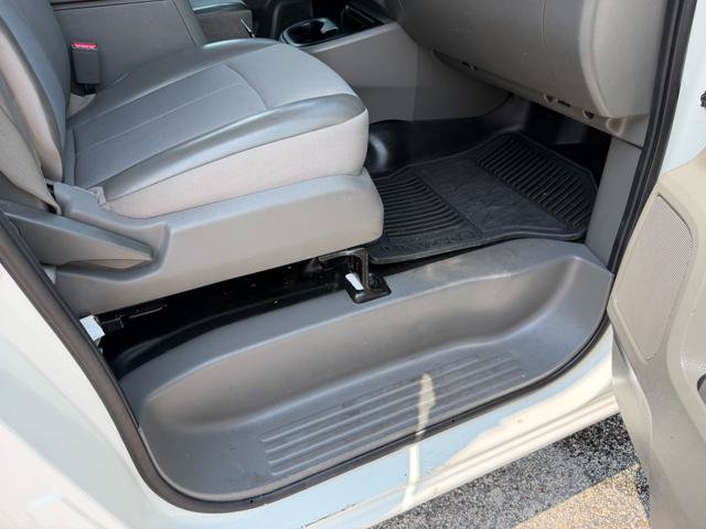 Used 2016 Nissan NV 2500 SV w/ Technology Package RWD image 11