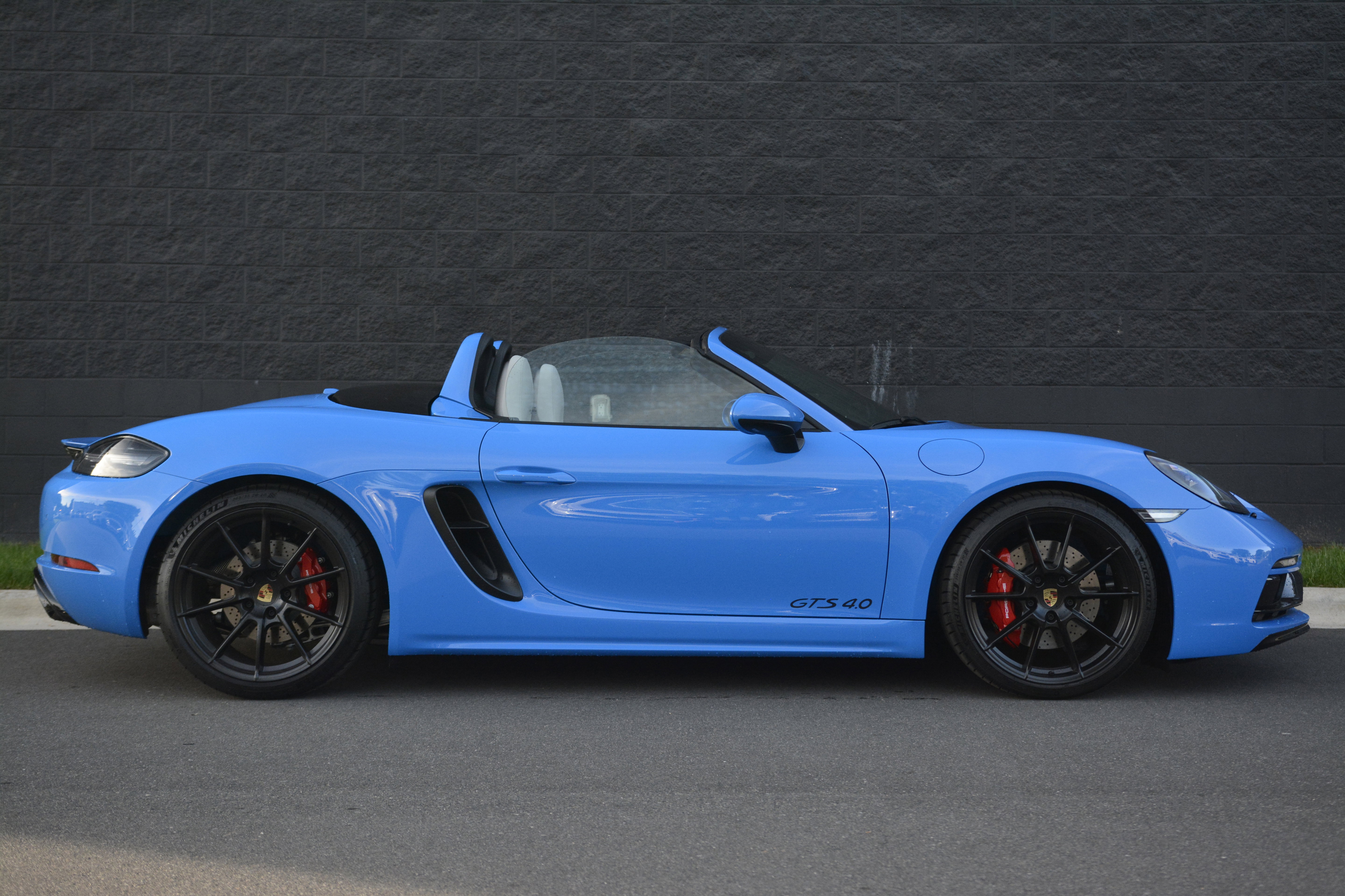 Certified 2025 Porsche 718 Boxster GTS image 8