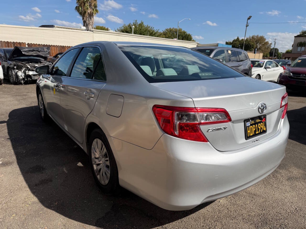 Used 2012 Toyota Camry LE FWD image 4