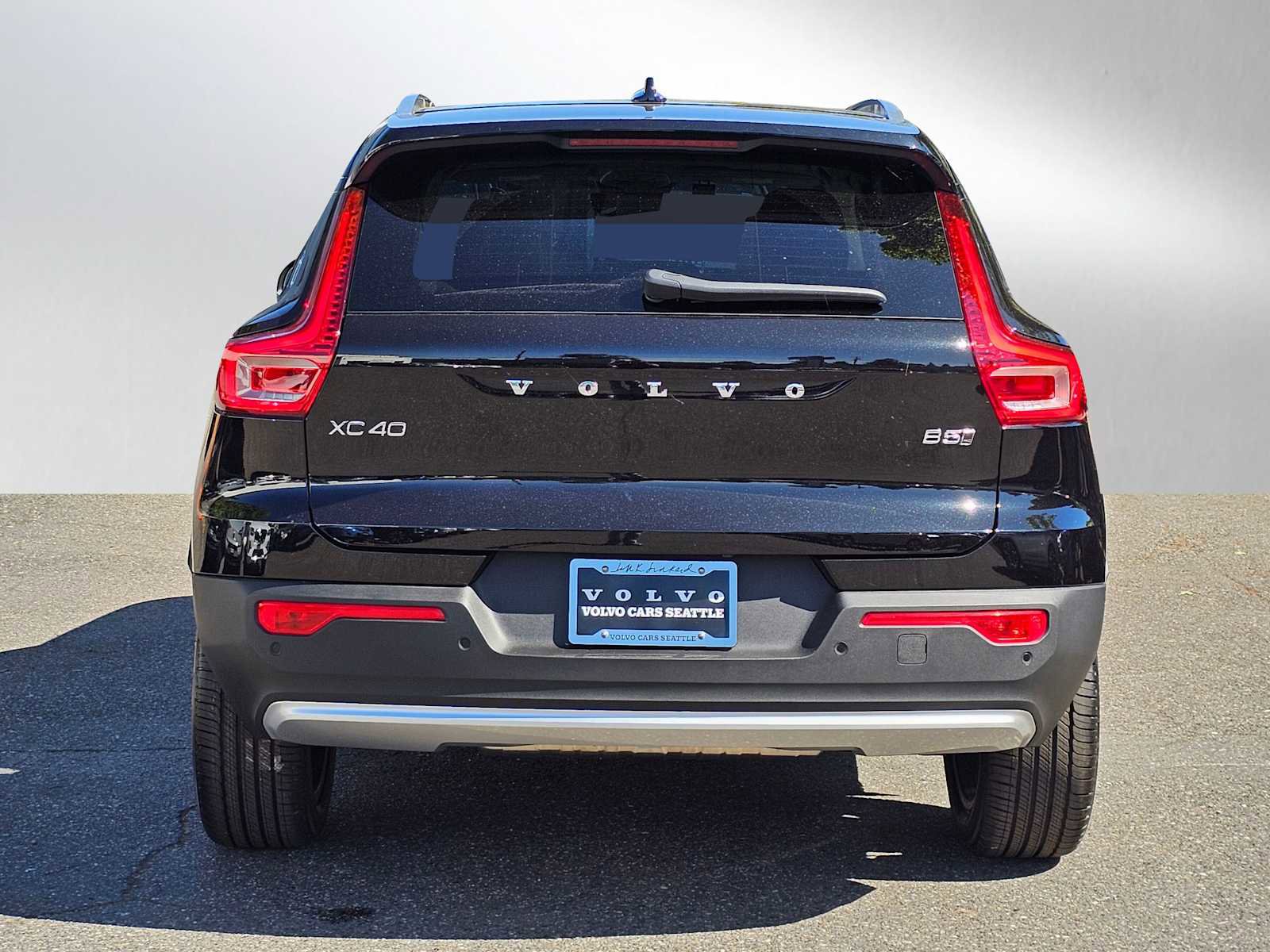 New 2025 Volvo XC40 B5 Plus w/ Protection Package Premier image 6