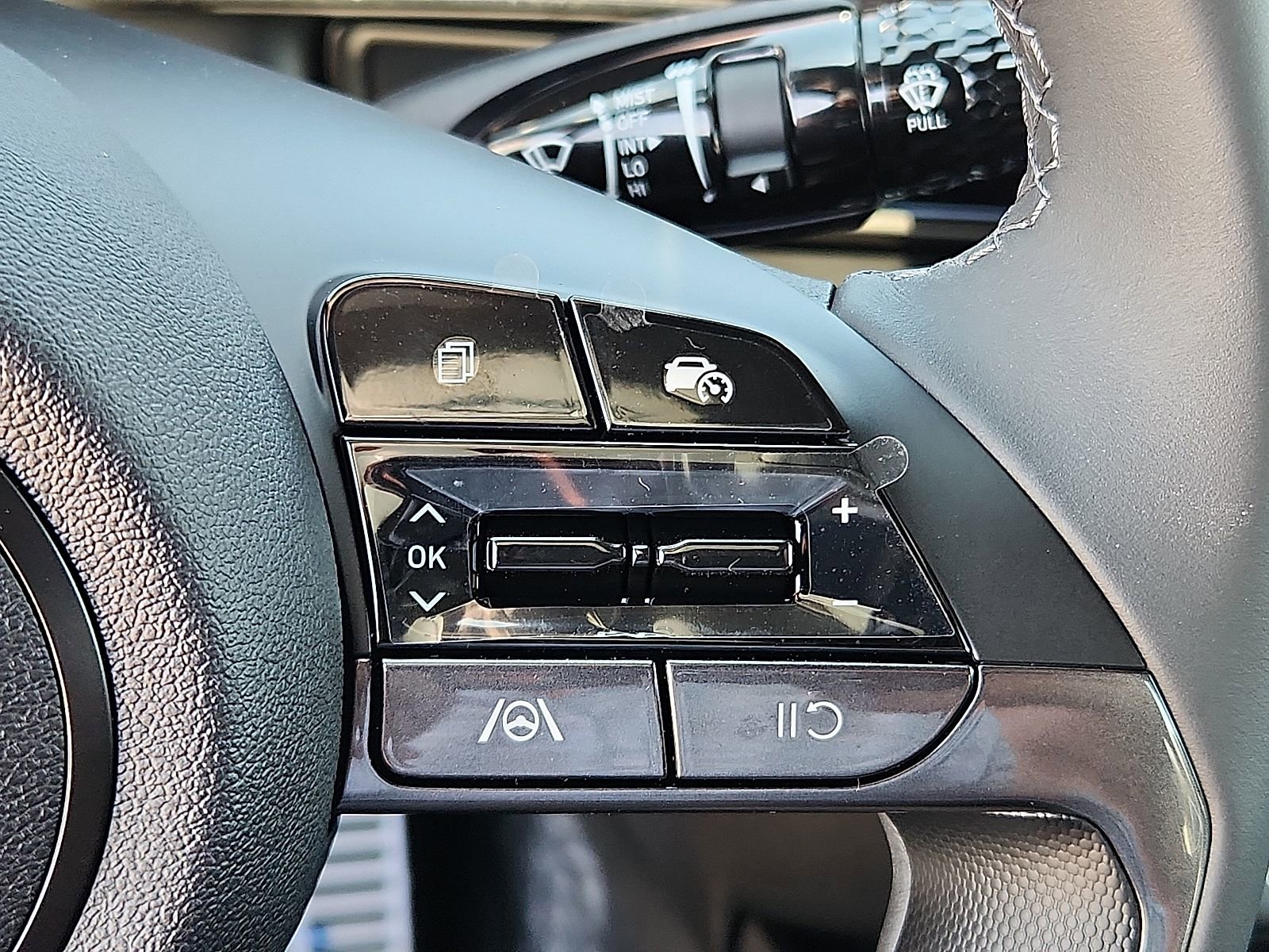 New 2025 Hyundai Elantra SEL image 19