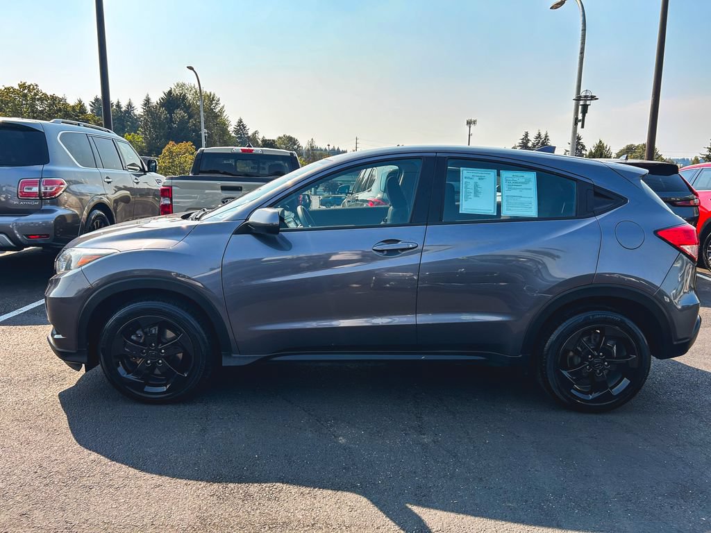 Used 2017 Honda HR-V LX image 6
