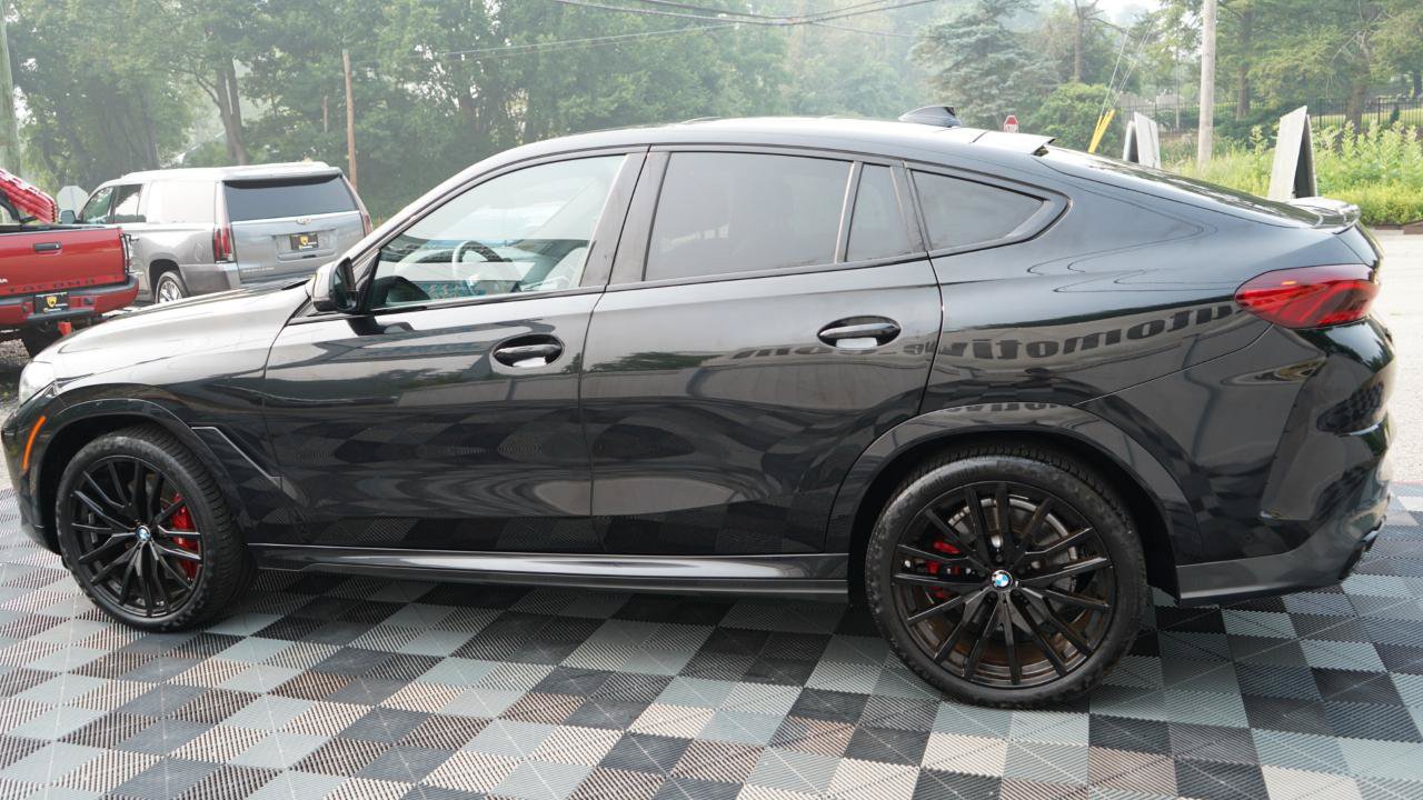 Used 2021 BMW X6 M50i w/ Executive Package AWD/4WD image 15