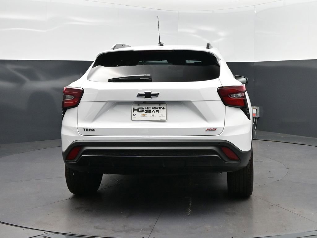 New 2026 Chevrolet Trax RS w/ Sunroof Package FWD image 6