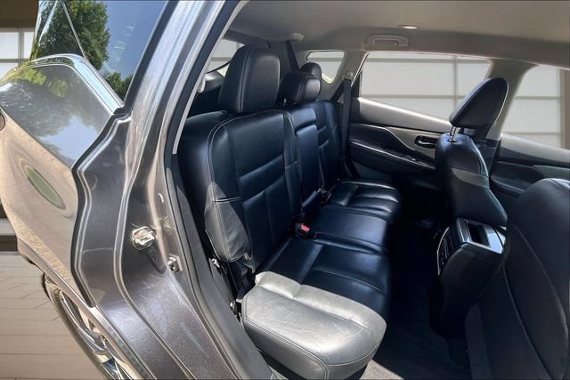 Used 2016 Nissan Murano Platinum FWD image 26