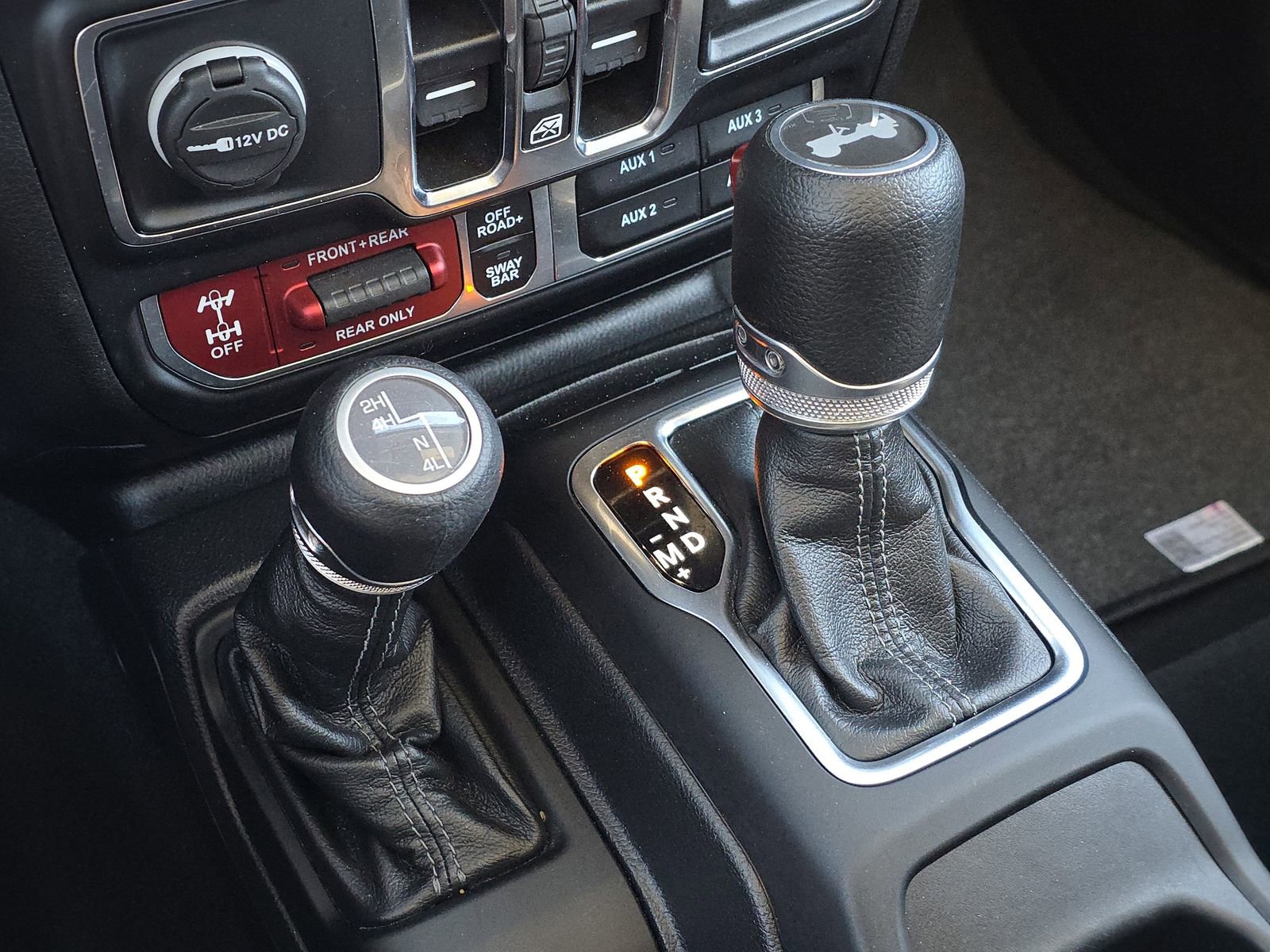 Used 2024 Jeep Wrangler Rubicon image 25