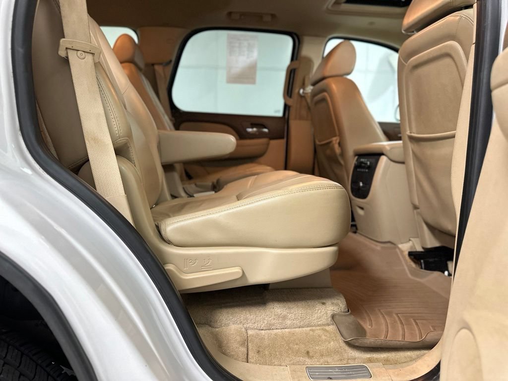 Used 2007 GMC Yukon SLT w/ SLT Preferred Equipment Group AWD/4WD image 22