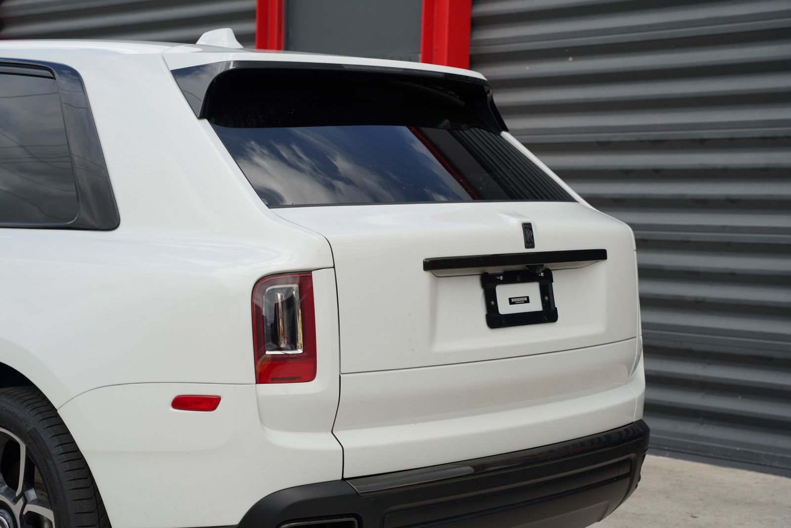 Used 2022 Rolls-Royce Cullinan Black Badge image 8