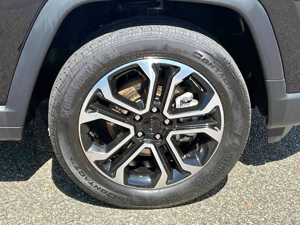 Certified 2022 Jeep Compass Limited AWD/4WD image 12