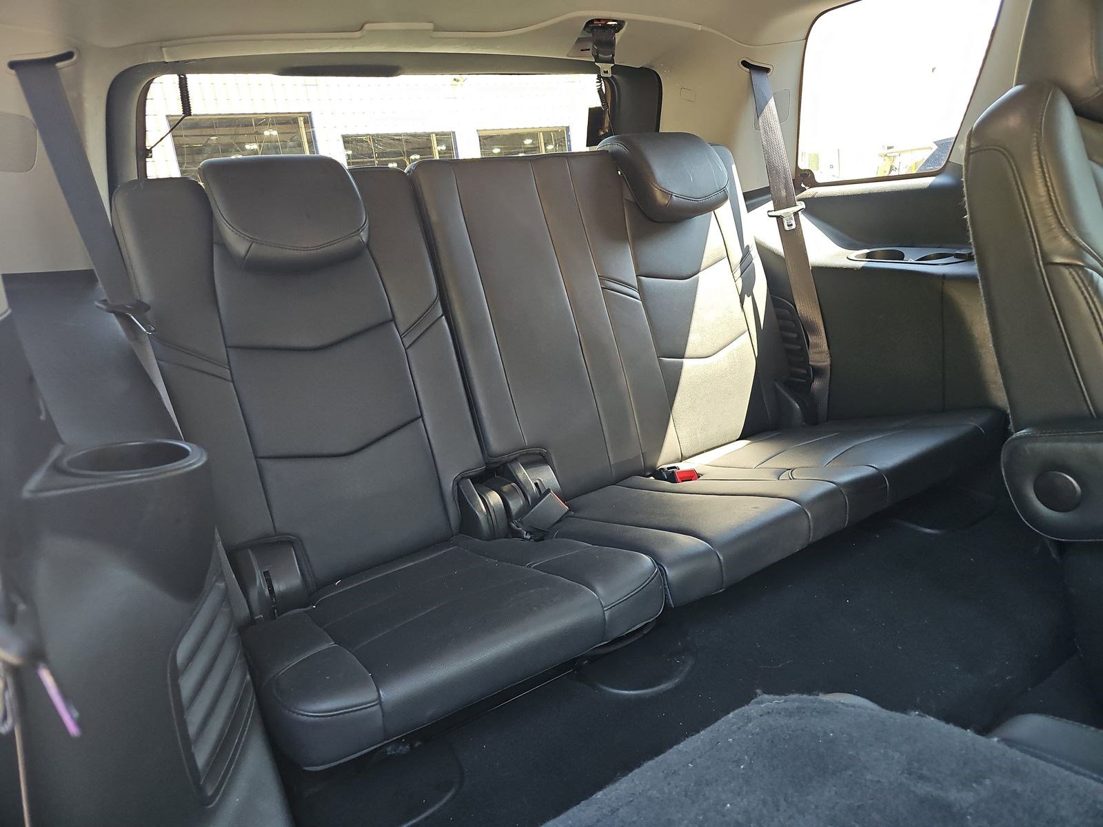 Used 2018 Cadillac Escalade Luxury AWD/4WD image 14