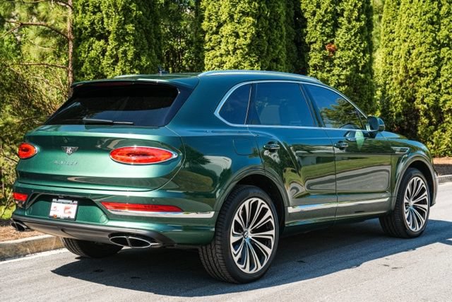 Used 2022 Bentley Bentayga AWD/4WD image 16