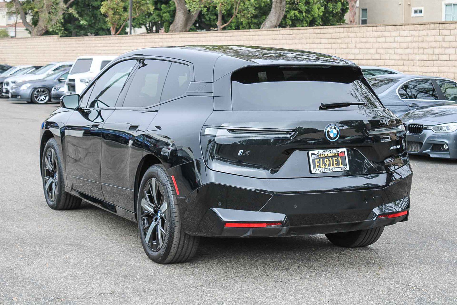 Certified 2023 BMW iX xDrive50 w/ Sport Package image 4