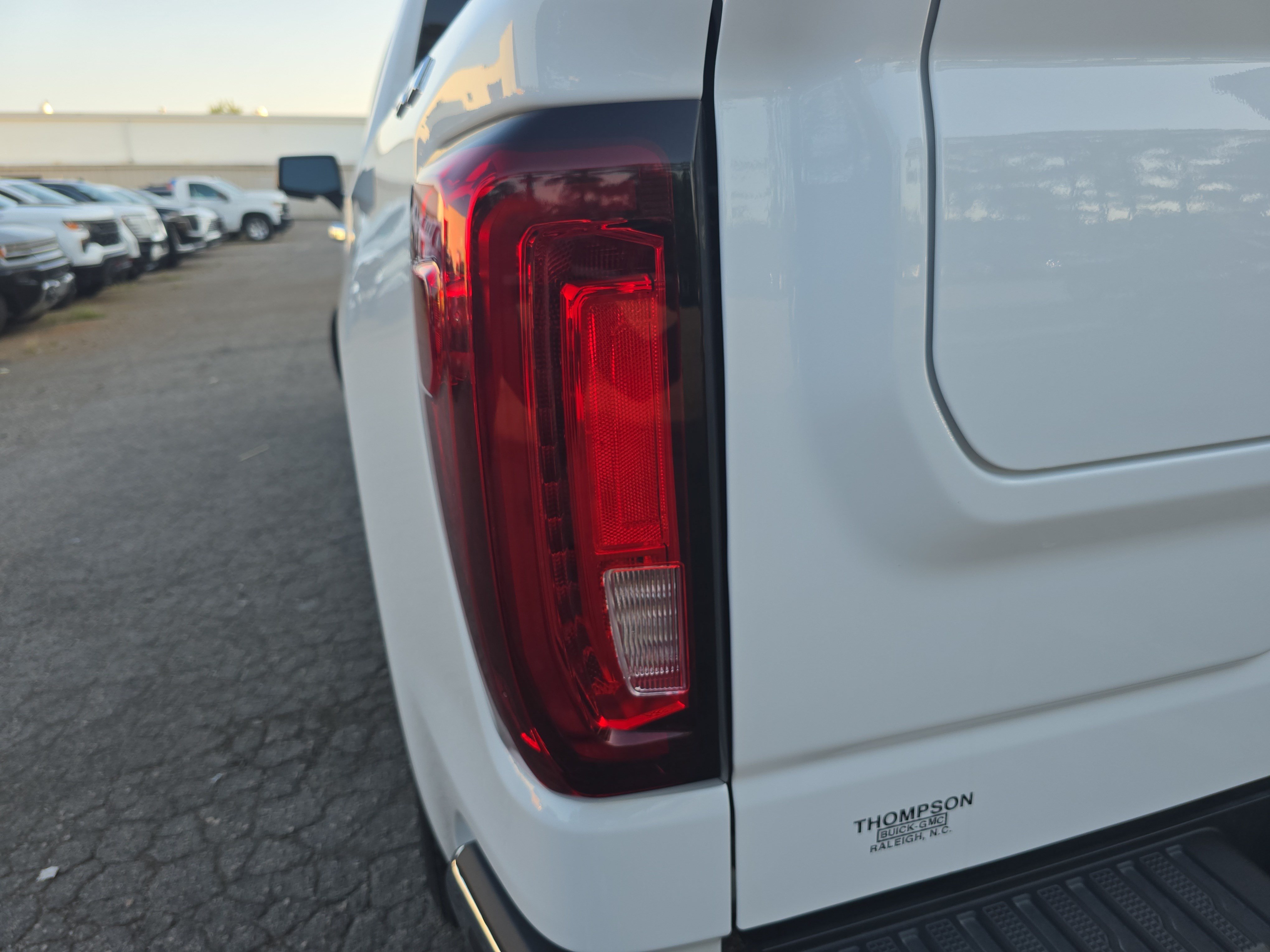 Used 2024 GMC Sierra 1500 SLT w/ SLT Premium Plus Package AWD/4WD image 34