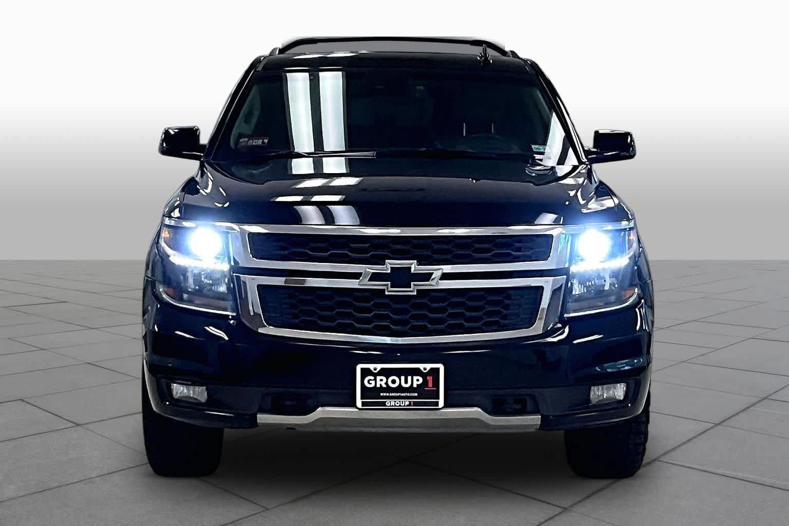 Used 2020 Chevrolet Suburban LT AWD/4WD image 3