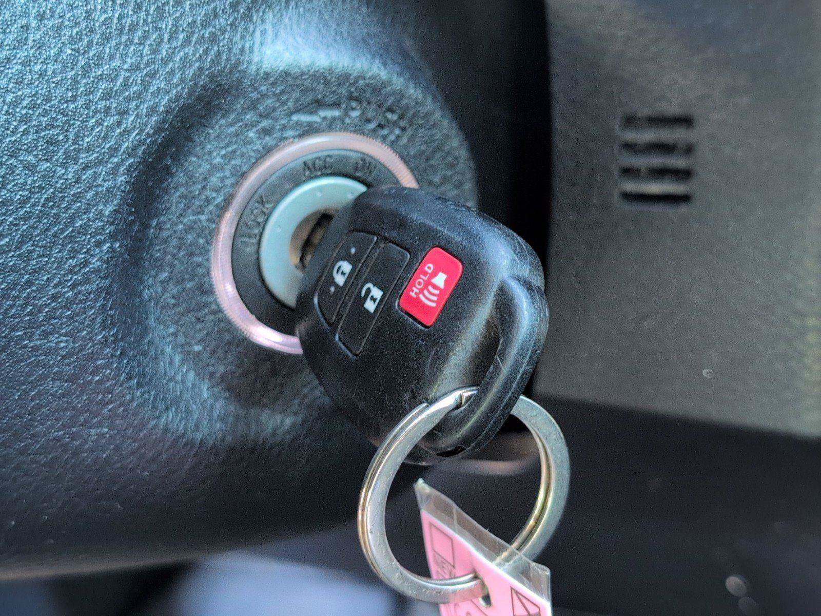 Used 2022 Toyota Tacoma SR5 w/ Technology Package RWD image 23