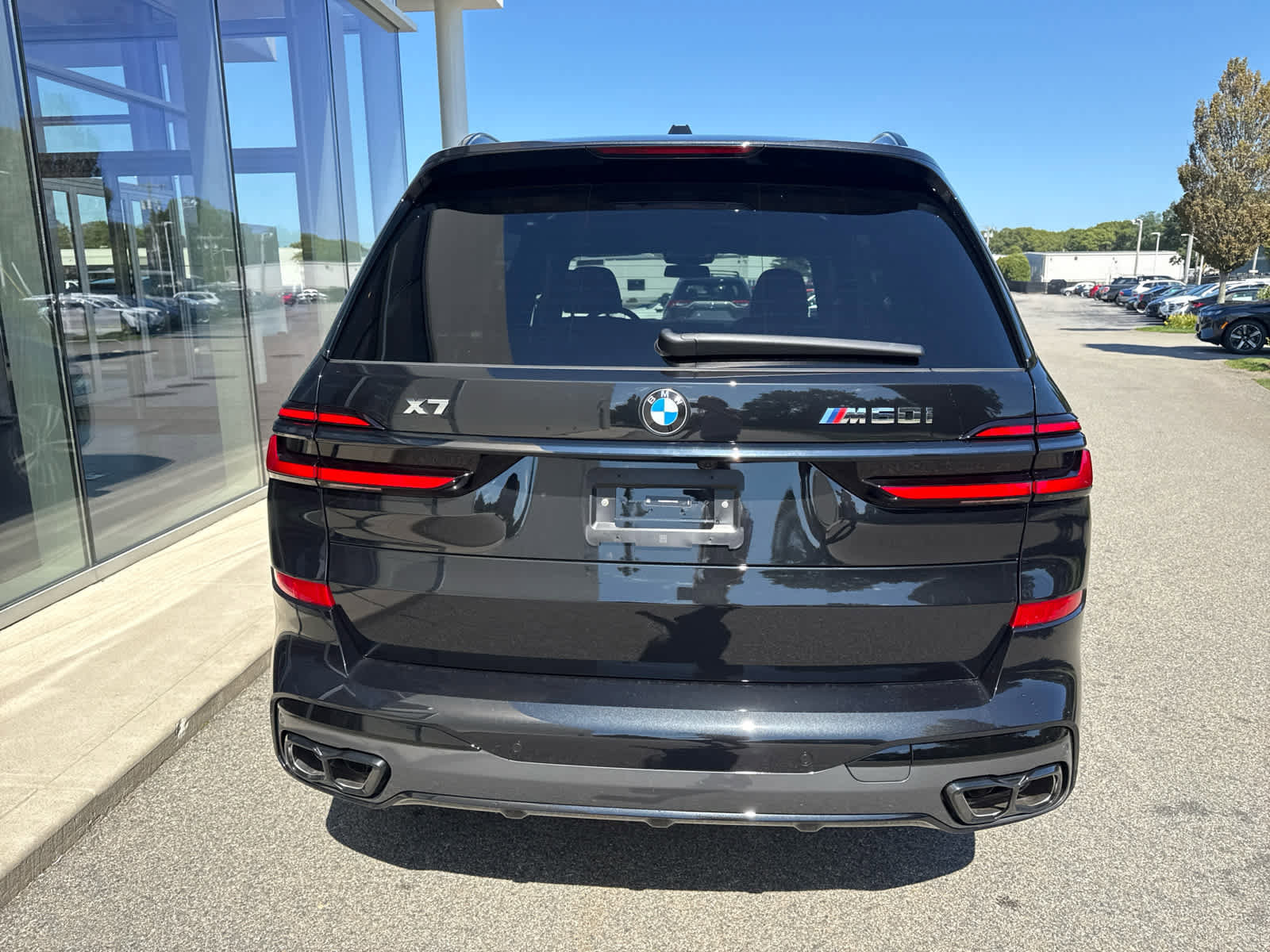 New 2026 BMW X7 M60i image 5