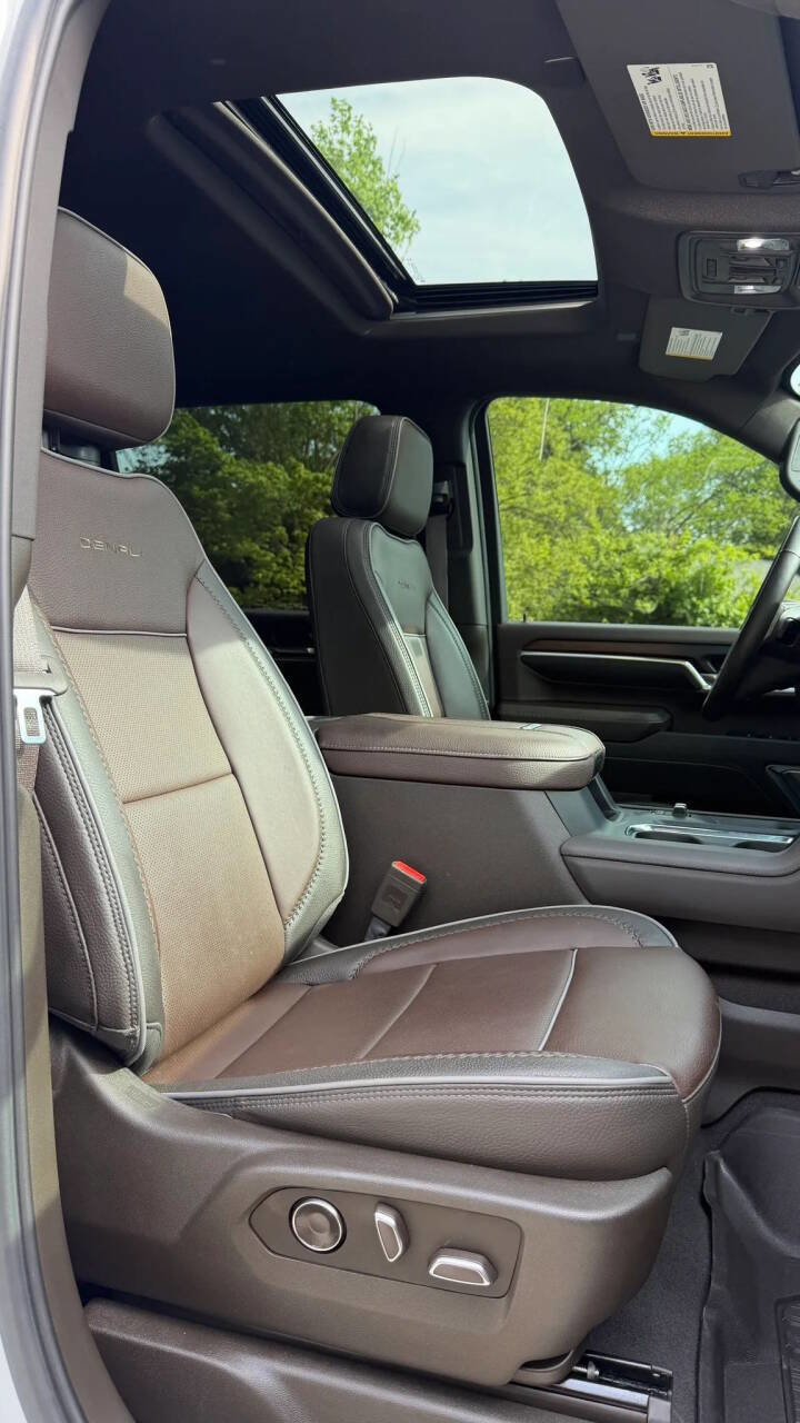Used 2025 GMC Sierra 3500 Denali w/ Denali Reserve Package AWD/4WD image 30