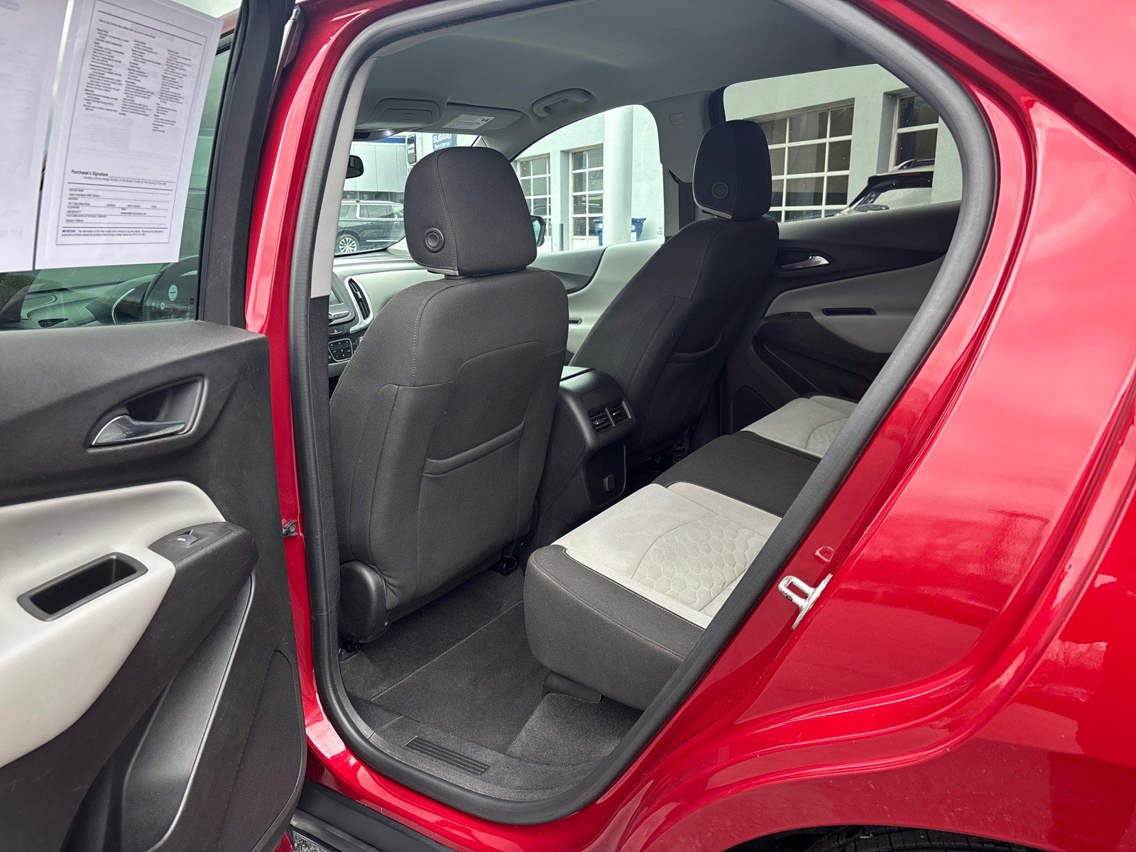 Used 2018 Chevrolet Equinox LT image 33
