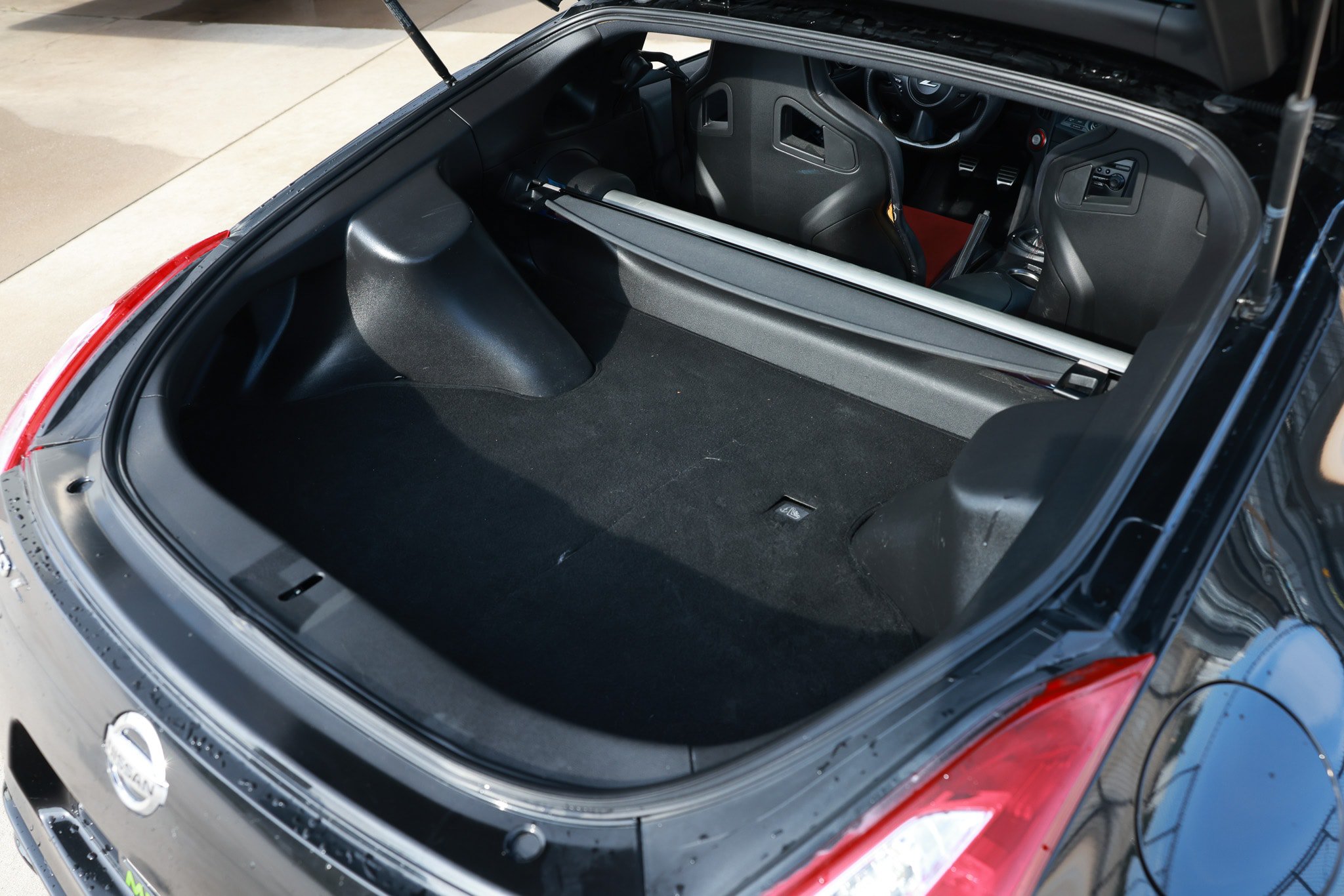 Used 2016 Nissan 370Z NISMO RWD image 12