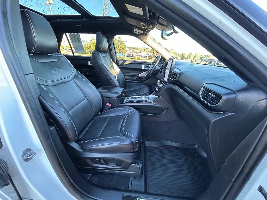 Used 2022 Ford Explorer ST w/ Technology Package AWD/4WD image 34
