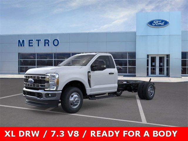 New 2025 Ford F350 XL w/ XL Chrome Package image 24