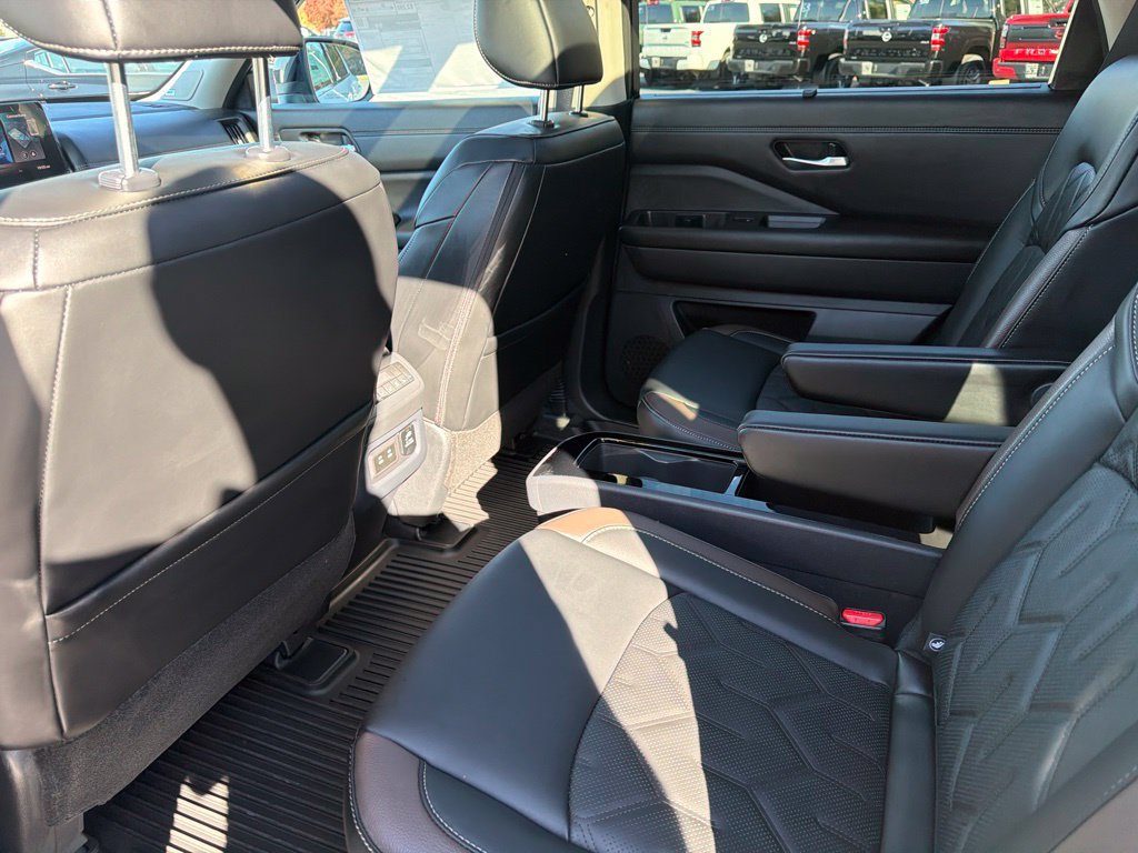 New 2026 Nissan Pathfinder Platinum AWD/4WD image 20