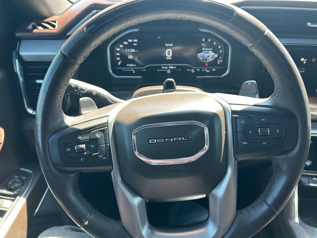 Used 2023 GMC Sierra 1500 Denali AWD/4WD image 2