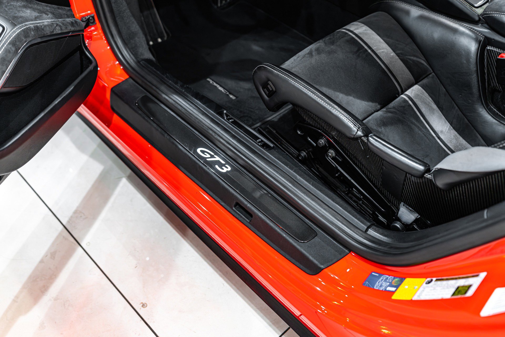 Used 2018 Porsche 911 GT3 image 32