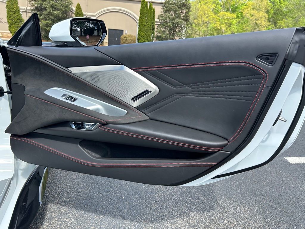 Used 2025 Chevrolet Corvette Z06 RWD image 65