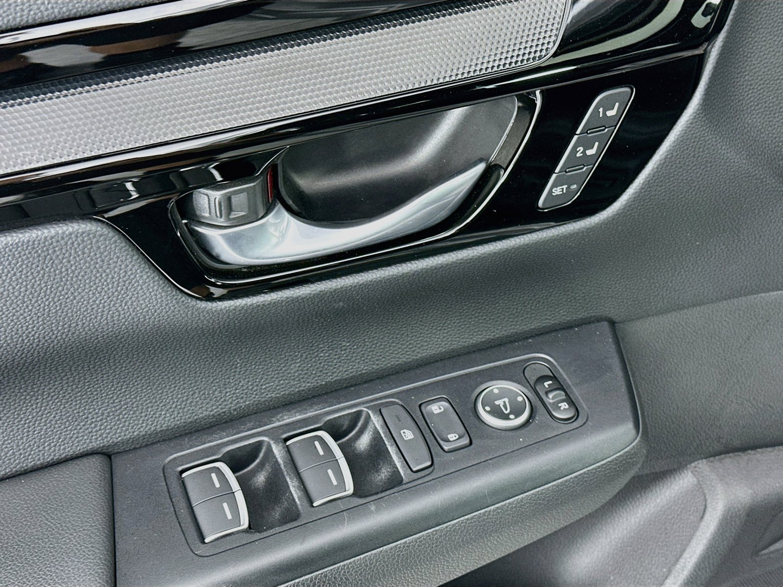 Used 2024 Honda CR-V Touring image 27
