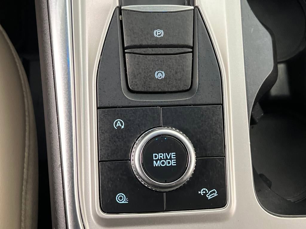 Used 2024 Ford Explorer XLT w/ Equipment Group 202A image 52