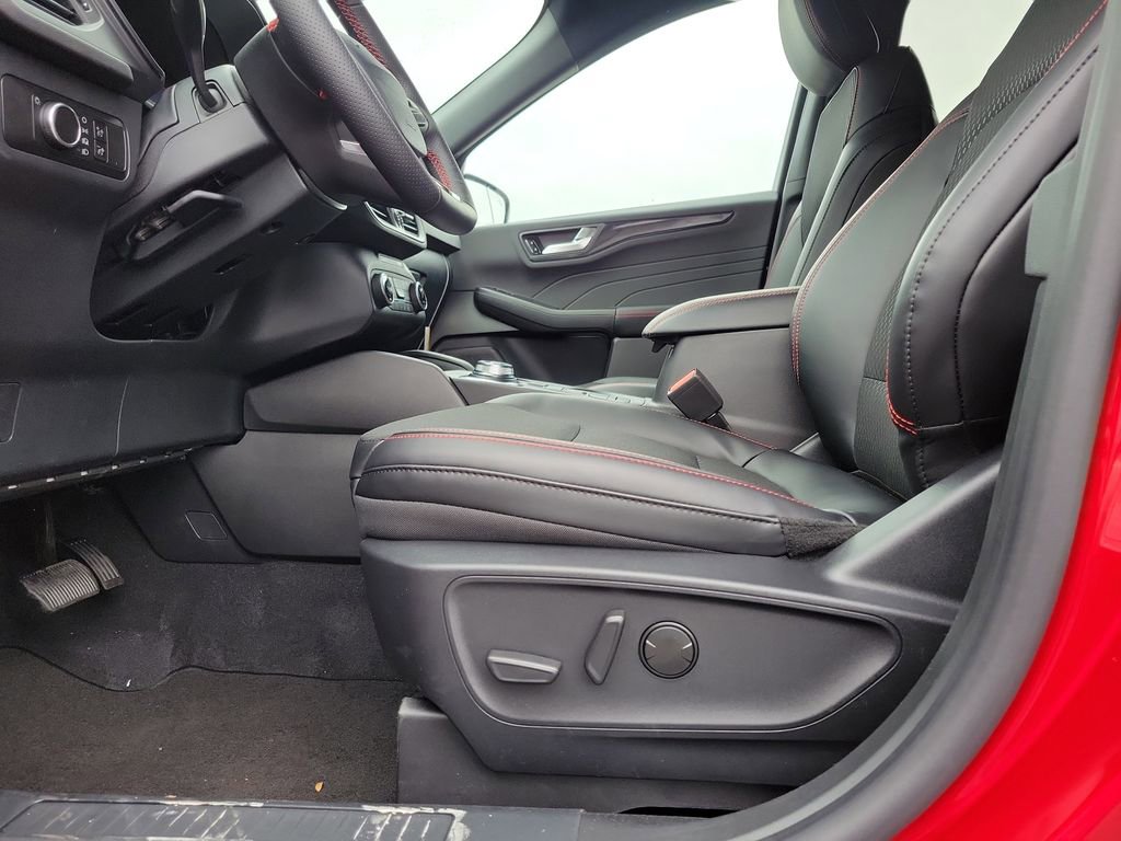 New 2026 Ford Escape ST-Line w/ Cold Weather Package image 17