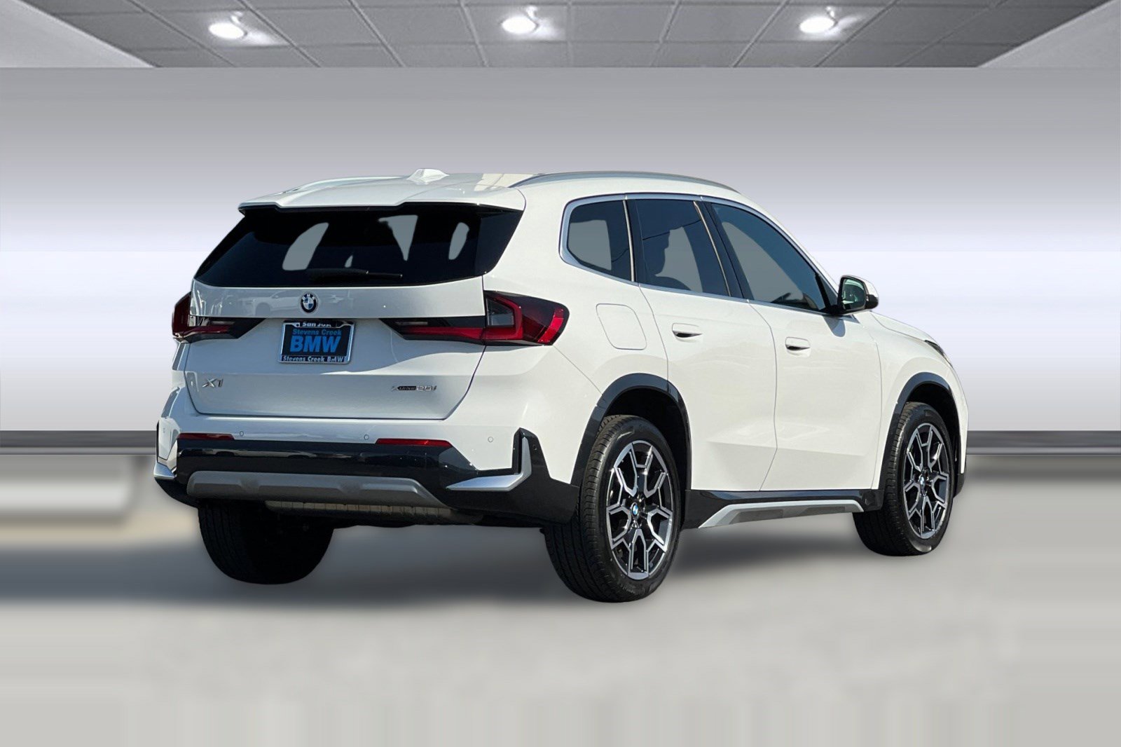 Used 2025 BMW X1 xDrive28i w/ Convenience Package AWD/4WD image 8