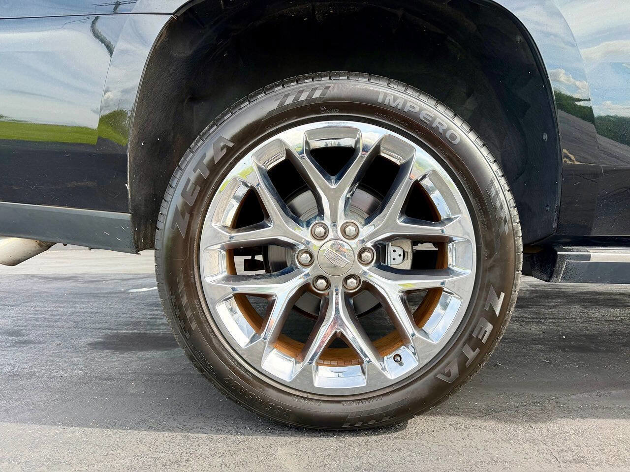 Used 2017 Cadillac Escalade Platinum AWD/4WD image 9