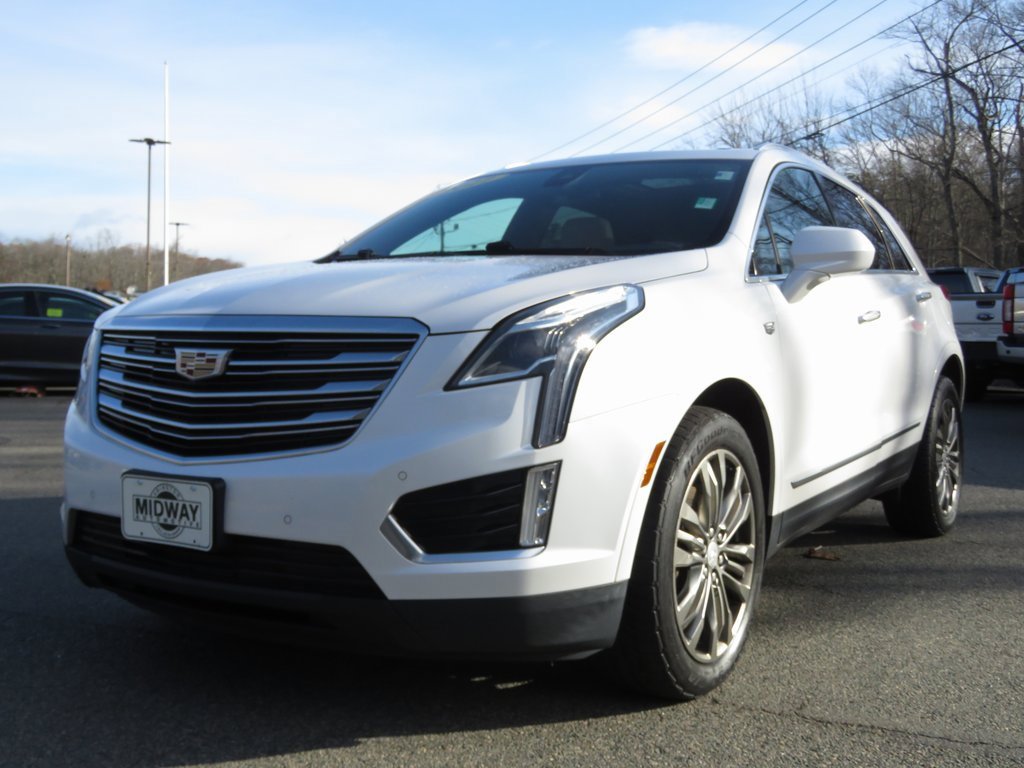 Used 2017 Cadillac XT5 Premium Luxury image 2