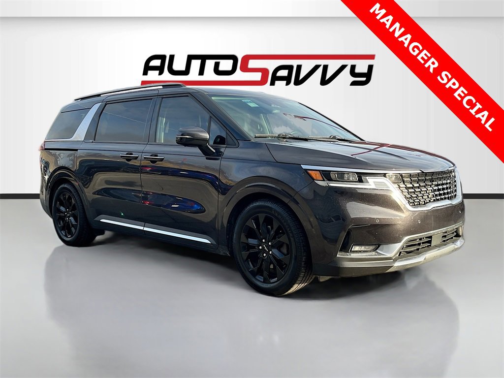 Used 2022 Kia Carnival SX Prestige image 1